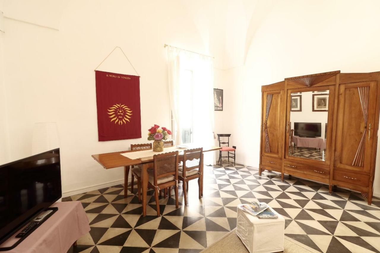 Slow Lecce - Old Town Apartment Sit Exterior photo