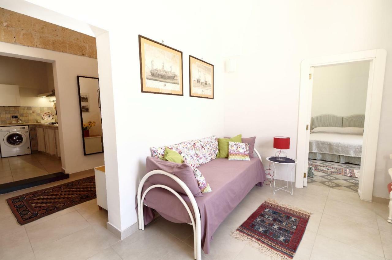 Slow Lecce - Old Town Apartment Sit Exterior photo
