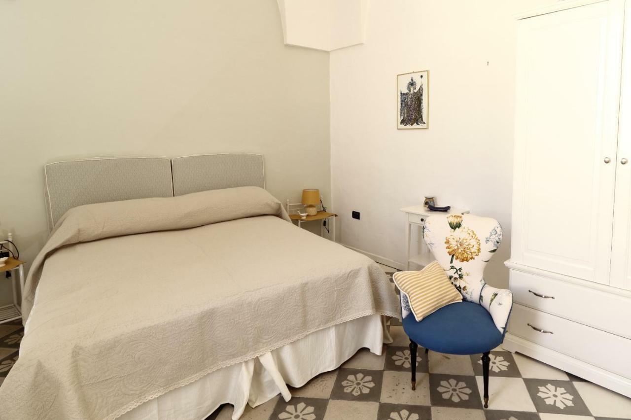 Slow Lecce - Old Town Apartment Sit Exterior photo